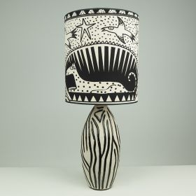 € 117,= & kap 25 cm vanaf € 78,=<br>2 stuks beschikbaar lamp-ceramic-zebra-pattern-with-high-straight-model-lampshade