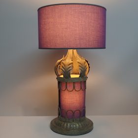 € 134,= & kap 30 cm vanaf € 65,=<br>
2 stuks beschikbaar lamp-ijzer-met-verlichting-in-binnenkant-lamp-met-recht-model-lampenkap