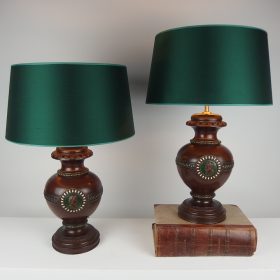 € 330,= (set v 2 stuks) &<br>lampenkap 35 cm vanaf € 74,= p.stuk lamp-terracotta-met-oude-grieken-in-napoleon-stijl-met-middel-laag-model-lampenkap