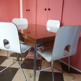 set-extendable-table-chrome-formica-woodprint-vintage-60s-70s-chairs-chrome-plywood-laminated-plastic
