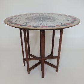 € 149,= tafel-hout-spoel-weefgetouw-wijzerplaat-klok-antiek