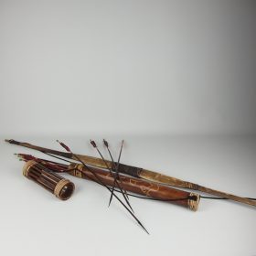 vintage-bow-arrow-quiver-new-guinea-60s