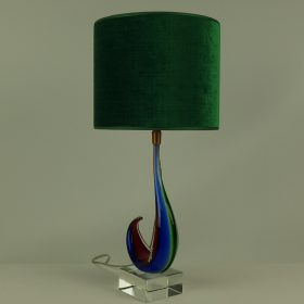 € 130,= & kap 20 cm vanaf € 45,=<br>1 stuk beschikbaar lamp-gekleurd-glas-rood-blauw-groen-met-rechte-lampenkap