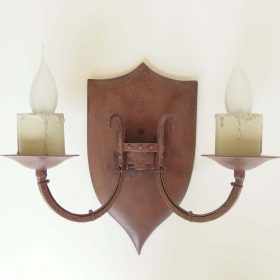 € 270,= (2 stuks) wandlamp-smeedijzer-schild-kasteel-jaren-50