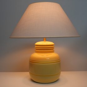 € 119,= & kap 40 cm vanaf € 80,=<br>
2 stuks beschikbaar lamp-keramiek-model-voorraadpot-stijl-met-middel-schuin-model-lampenkap
