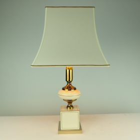 € 195,= & kap pagode va € 140,= lamp-brand-le-dauphin-plastic-and-formica-70s-vintage-pagoda-model-lampshade