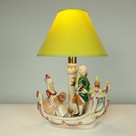 € 95,= & kap 20 cm vanaf € 34,= lamp-porselein-gondel-venetie-DDR-Lippelsdorf-met-recht-model-lampenkap-70s-vintage
