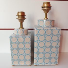 € 97,= S 2 stuks beschikbaar <br>€ 112,= L 2 stuks beschikbaar lamp-porcelain-retro-print-bleu